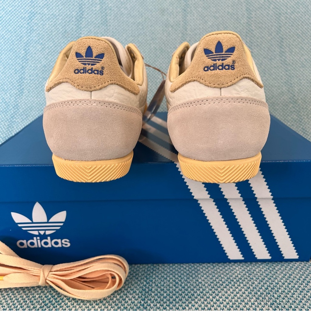 ADIDAS Women's Japan Shoes - Picture 6 of 9